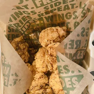 Boneless Lemon pepper and Louisiana wings