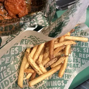 6 piece boneless with lemon fries