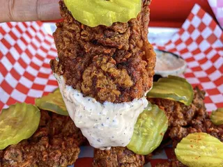 Main Bird Hot Chicken - Sugar Land