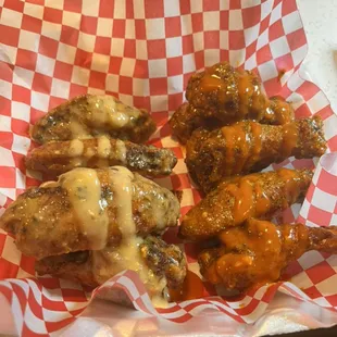 chicken wings, fried chicken wings, poultry, bbq chicken, chicken, chicken wings and fried chicken, food, bbq wings, fried chicken