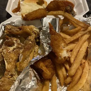 6 piece shrimp bone in wingz and fries