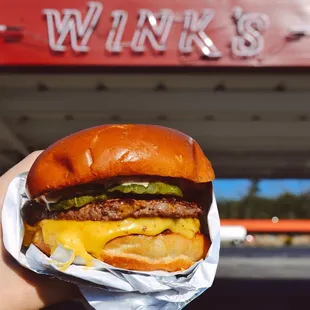 Something for everyone. The best burgers around, chicken sandwiches, veggie burgers, Winkshakes, boozy shakes and more!