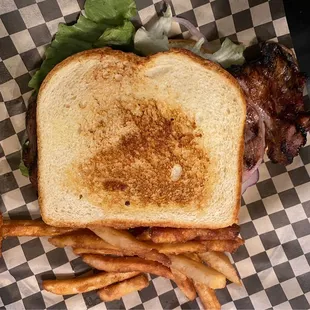 Steak sandwich for lunch