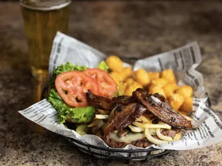 Molitor's Quarry Grill & Bar