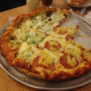 Half Hawaiian, half vegetarian pizza. Delicious!