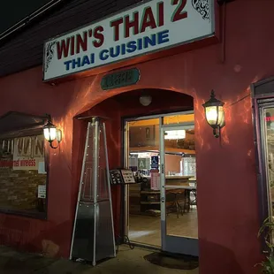 the entrance to win&apos;s thai cuisine