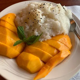 Mango sticky rice
