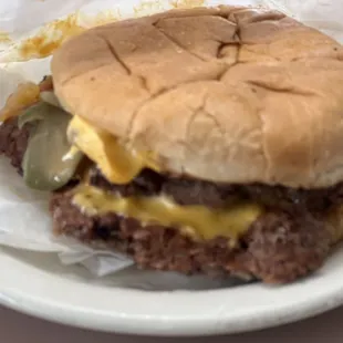 Winstead&apos;s double cheeseburger with all the fixings