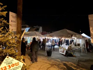 Bardstown Road Aglow