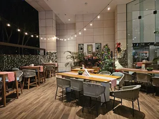 Sippin' Santa at Prince Waikiki