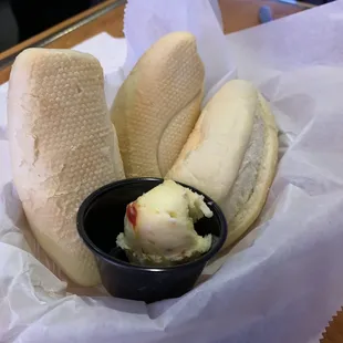 Bread basket with garlic butter