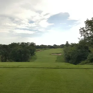 Perfectly placed sand traps and great to hit out of