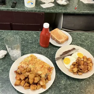 Steak and Eggs Garden Omelet Plate Water