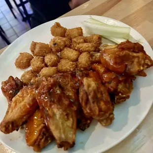 Hot Wicked Wing Basket with Tots