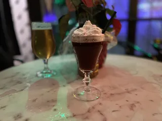 Bottle & Barlow - Bar