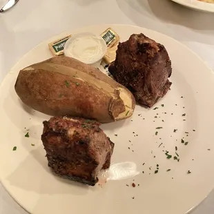 Wise Guys Lounge & Grill