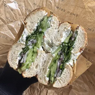 VEGGIE DE-LUXE BAGEL SANDWICH