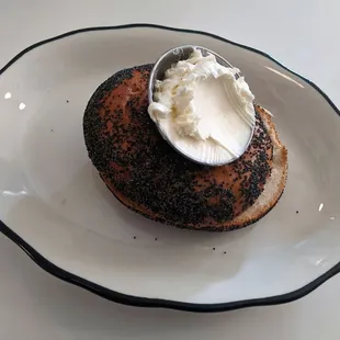 12/25/22 Poppyseed Bagel, Cream Cheese Shmear