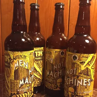 I miss this beer so much!   Men-Not-Machines is a wonderful popcorn maizebock. Guess what it pairs good with?