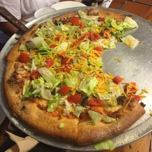 TACO PIZZA! Comes with sour cream on the side. To.die.for