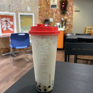 Jasmine Green Milk Tea with Tapioca Pearls