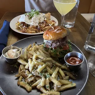 Flynt Burger