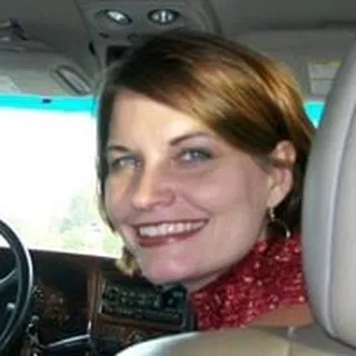 Danyelle S.