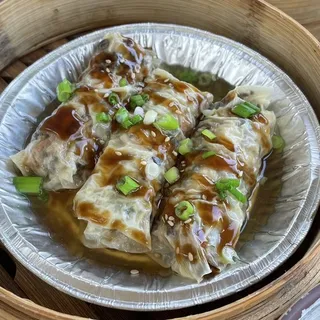 D04. Bean curd Skin Rolls with Pork & Shrimp Filling