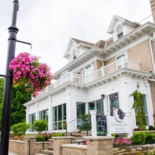the front of wishmaker house