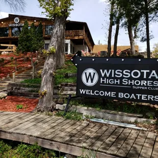 a sign for wissota high shores