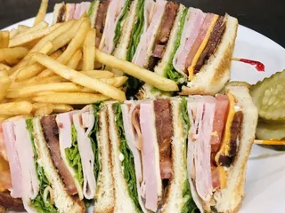 Little Oscar's Restaurant