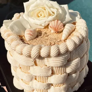 Beachy Basket Cake