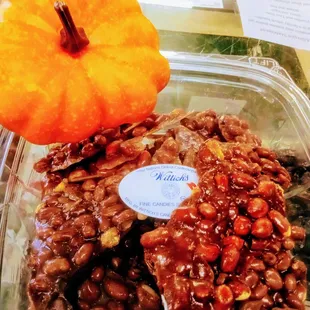 Pumpkin Peanut Brittle - peanut brittle with pumpkin spice!