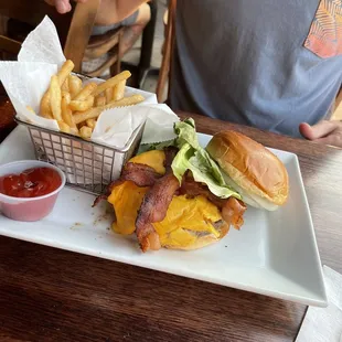 "Egg" Cellent Burger