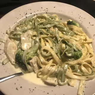 Chicken Fettuccine Alfredo