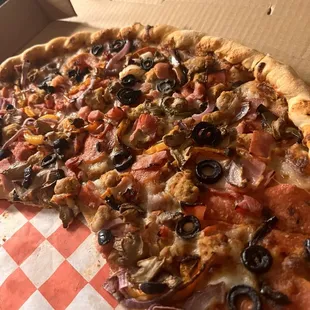 5 Meat Supreme Pizza!! The crust is awesome!!