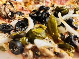 Jalapeños Pizza & Wings