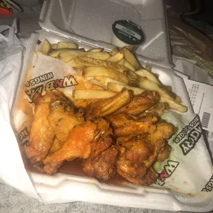 10 piece honey hot lemon pepper wing combo