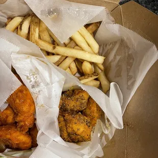 6. Boneless Wing Combo 10 Piece (Honey Hot and Lemon Pepper)