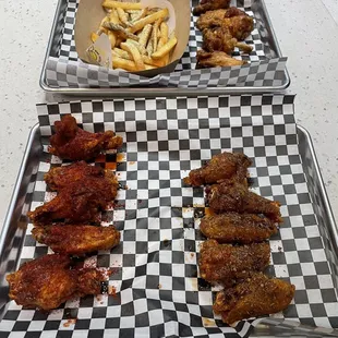 fried chicken, chicken wings, bbq wings, chicken wings and fried chicken, fried chicken wings, chicken, poultry, food, bbq chicken