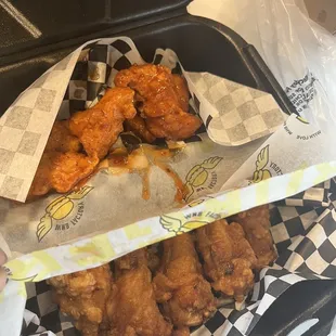 5 pc Honey Hot wings 5 boneless Thai Chili