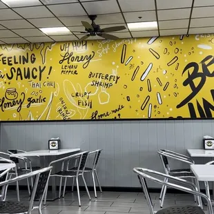 the interior of a fast food restaurant
