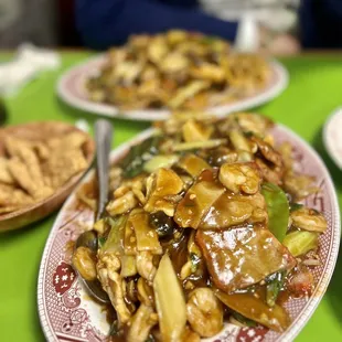 D Chow Fon (front) and D Lo Mein (back) I&apos;m sure I&apos;ll get crucified for this but Grosssss! BLAND! Huge portions! Around $14ish each.