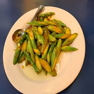 Asparagus in Garlic Sauce