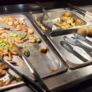 The stir-fry shrimp tray. Other trays were almost empty too.