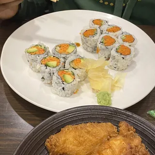 SPICY SALMON ROLL
