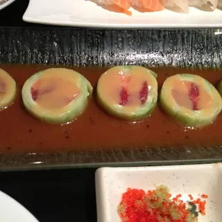 CUCUMBER ROLL