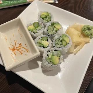 AVOCADO CUCUMBER ROLL