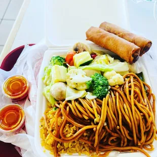 Order the veggie egg rolls &quot;so they&apos;re crispy!&quot;