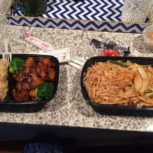 Sesame chicken and chicken pad Thai
